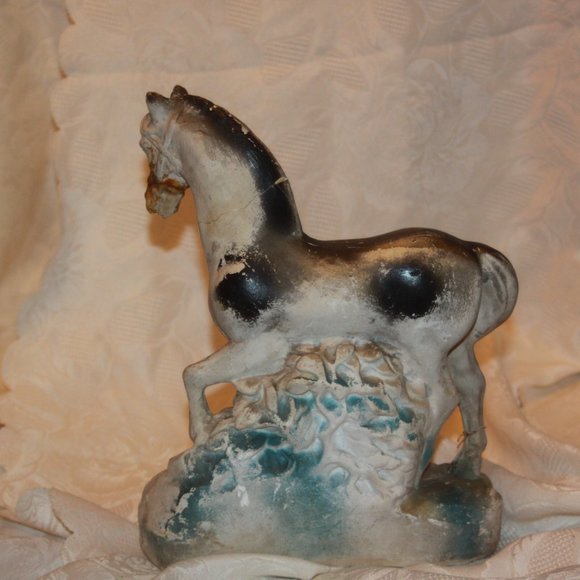 MID-CENTURY 1940s CARNIVAL CHALKWARE HORSE - LARGE (11 INCHES TALL) - Picture 3 of 5